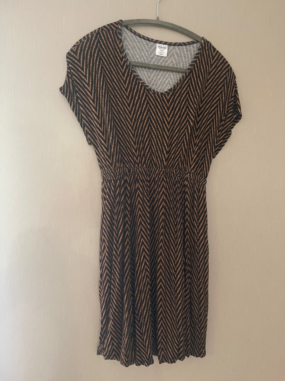 Allthreads boardwalk small dress rayon black brown chevron cinch elastic waist